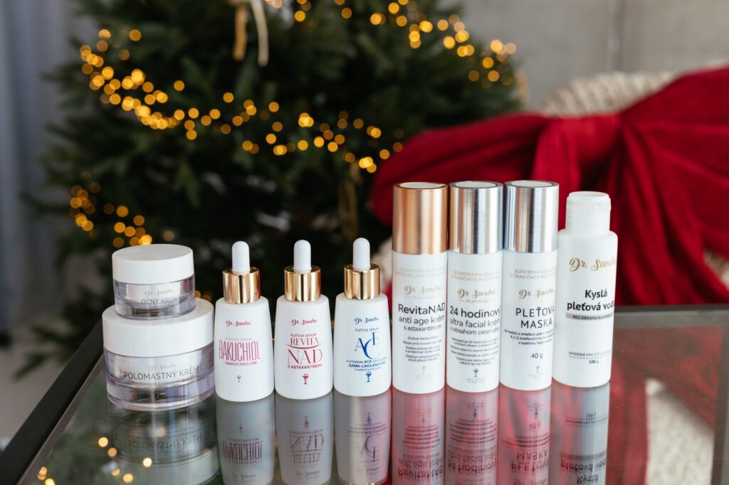 Kozmetika Dr. Sandra: Polomastný krém, sérum s bakuchiolom, Revita NAD sérum, ACE sérum, Revita NAD krém, Ultrafacial krém, pleťová maska a kyslá pleťová voda
